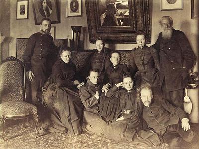 2. Семья Боянусов в имении Ключи